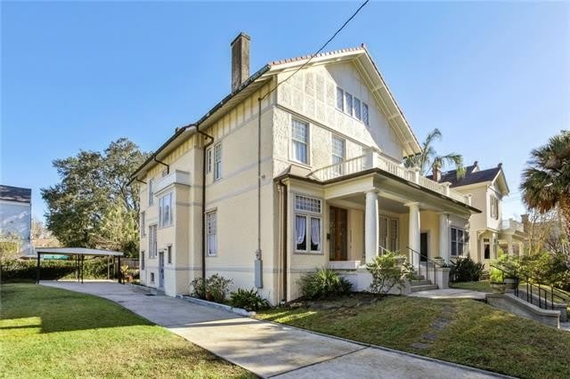 7111 ST CHARLES Avenue