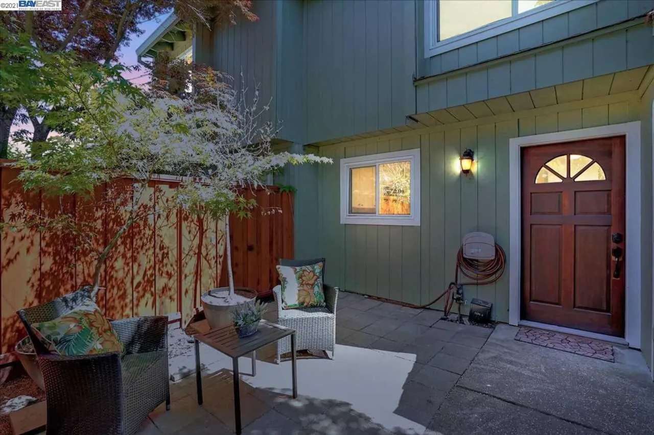2 Bed/ 1.5 Bath Townhome in Rohnert Park