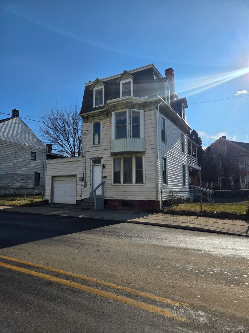 648 E Princess Street, YORK