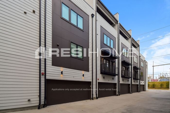 351 Hill Street Se Unit 2