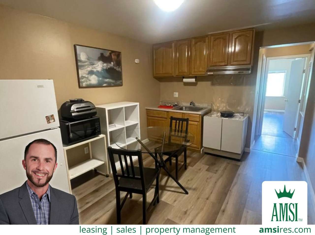 Cozy apartment unit in middle of Sunset retail corridor