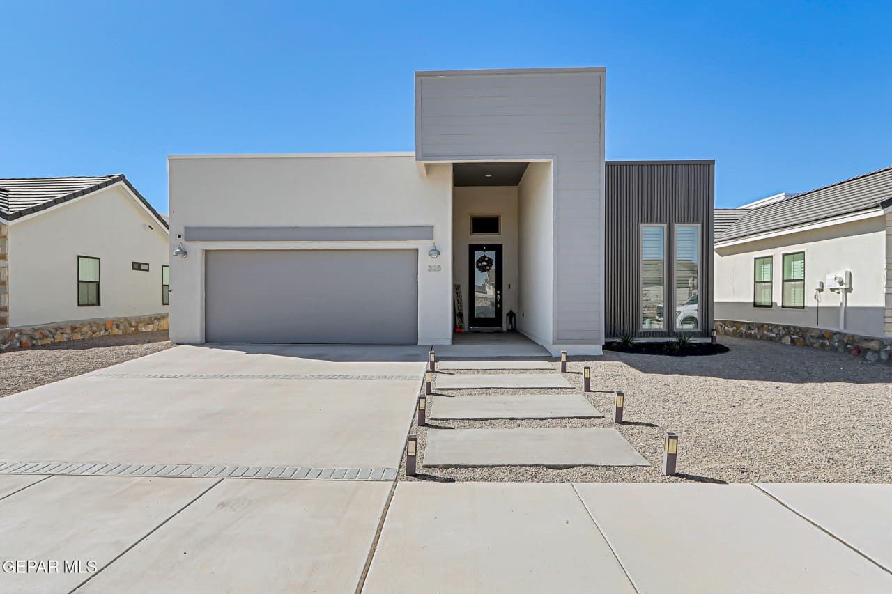 325 Playa Vista Street