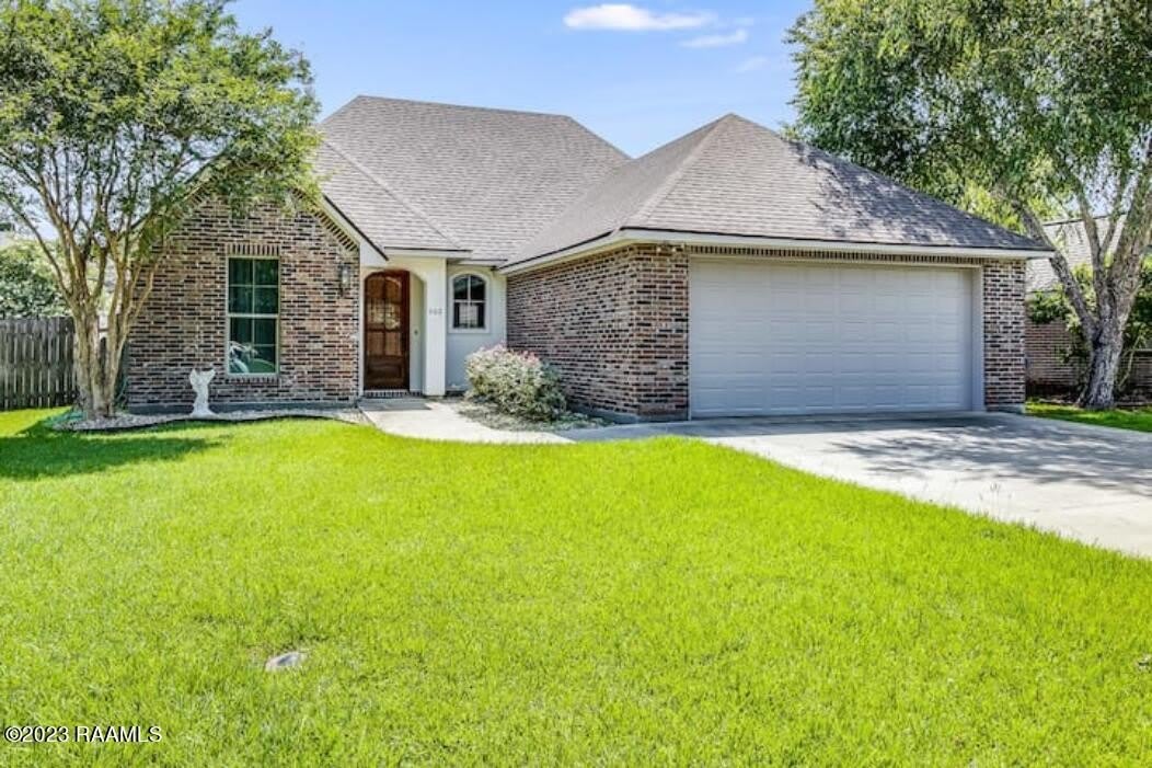 402 E Martial Avenue