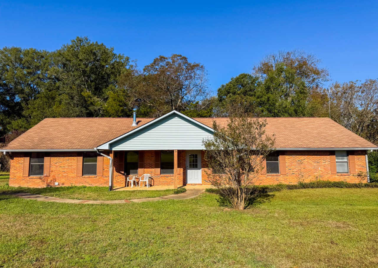 Newly repainted 3-bedroom, 2-bath home
