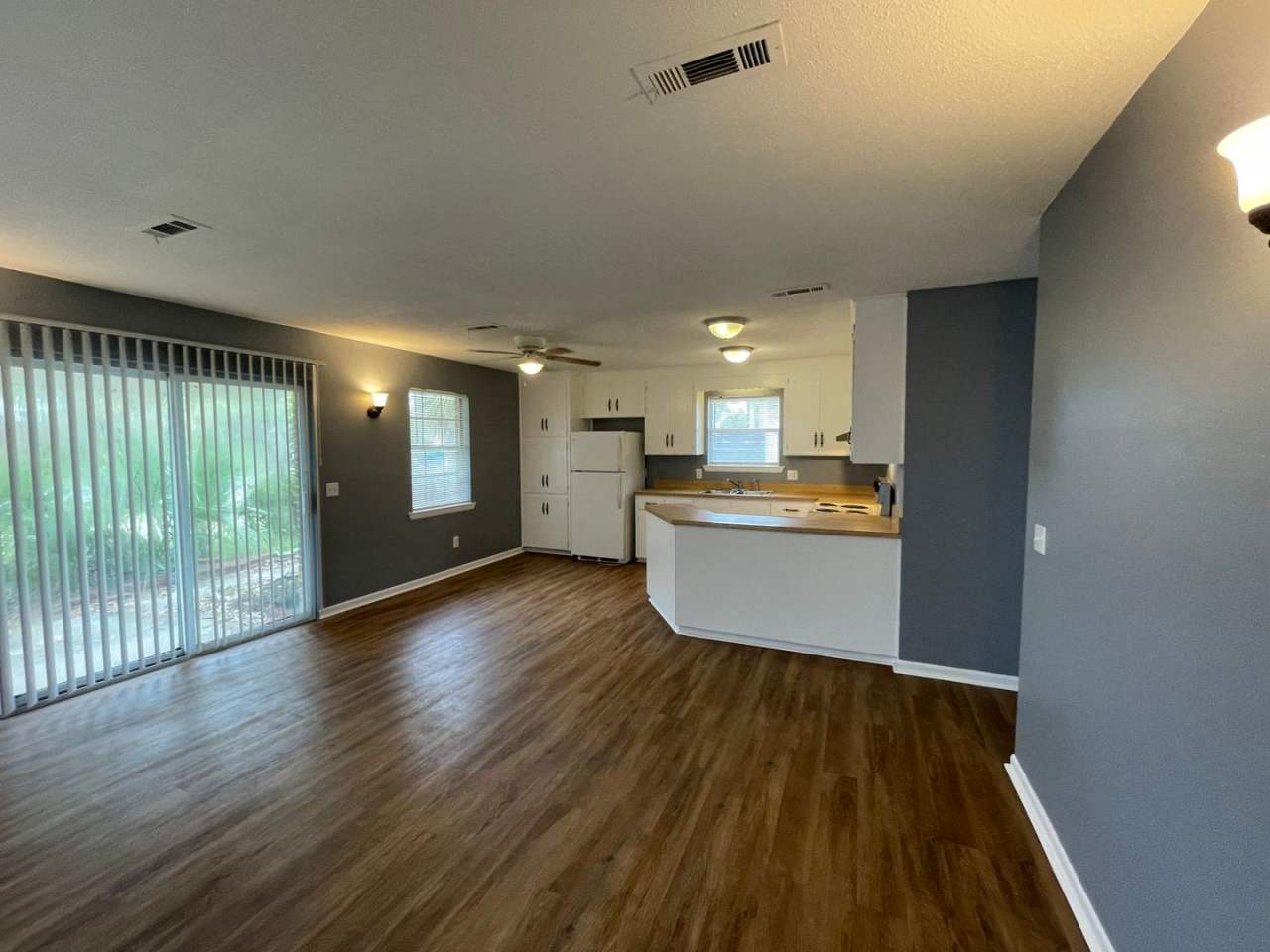 PRICE DROP! Beautiful 3 Bedroom House-$500.00 off first month with approved application!!!!