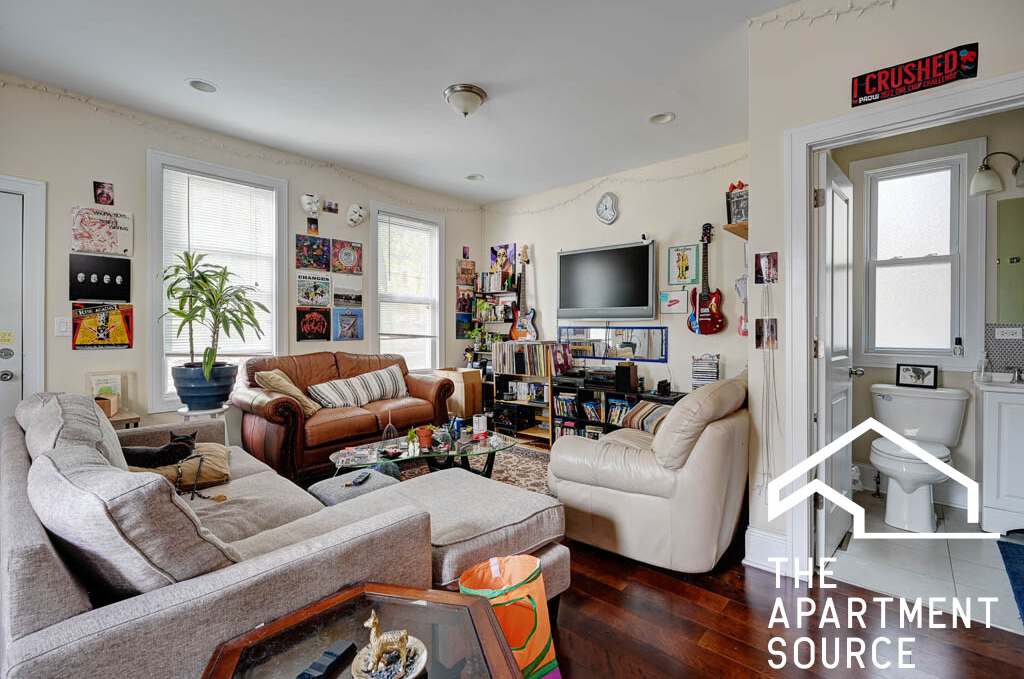 2619 N Southport Ave