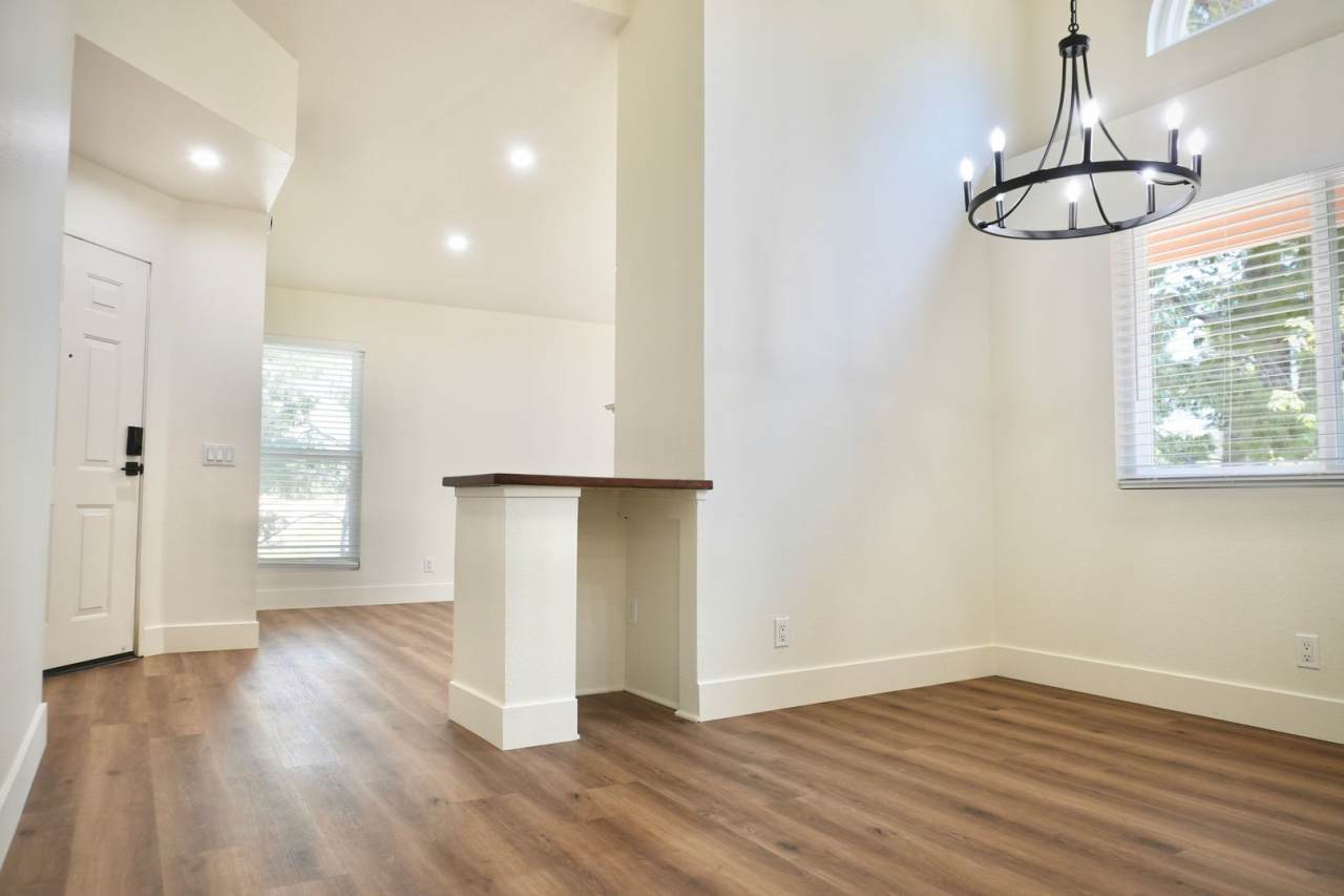 Beautiful 2Bd/2Ba Condo Available in Yorba Linda!