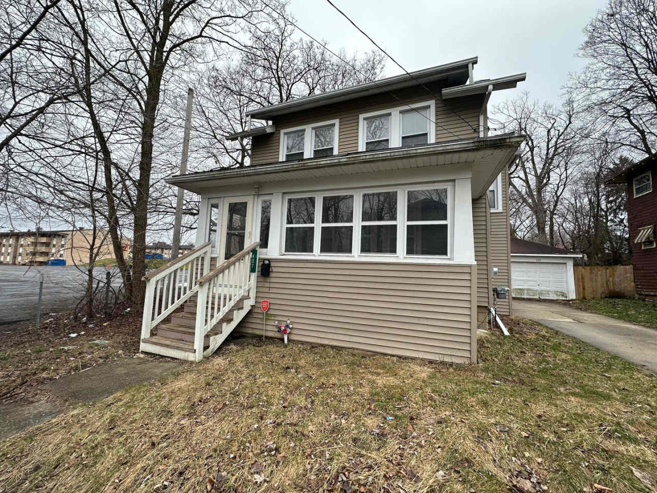 Spacious 3-Bedroom Home Near Jackson High School