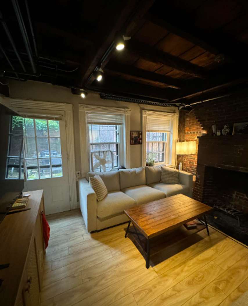 1A Champney Pl #1A Boston MA 02114