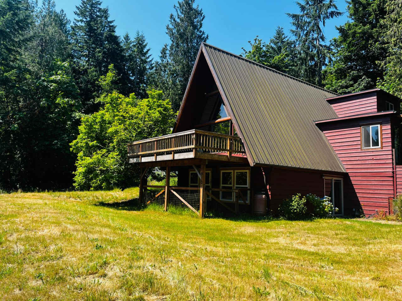Wonderfully Eclectic Bainbridge Home, Perfect for Nature Lovers!