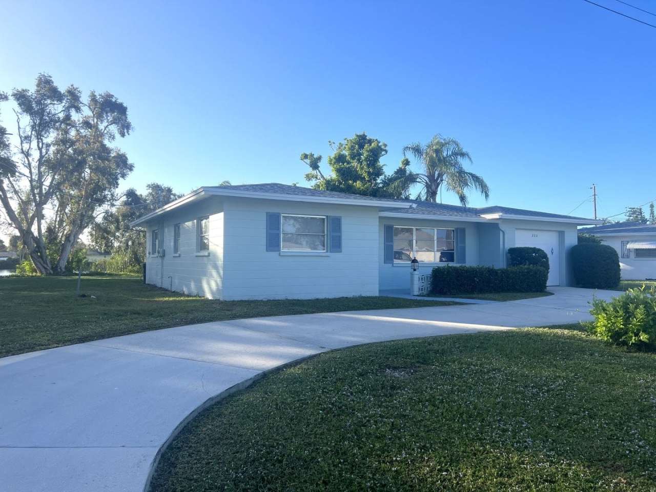 2BR/2BA Single Family Venice Gardens Home