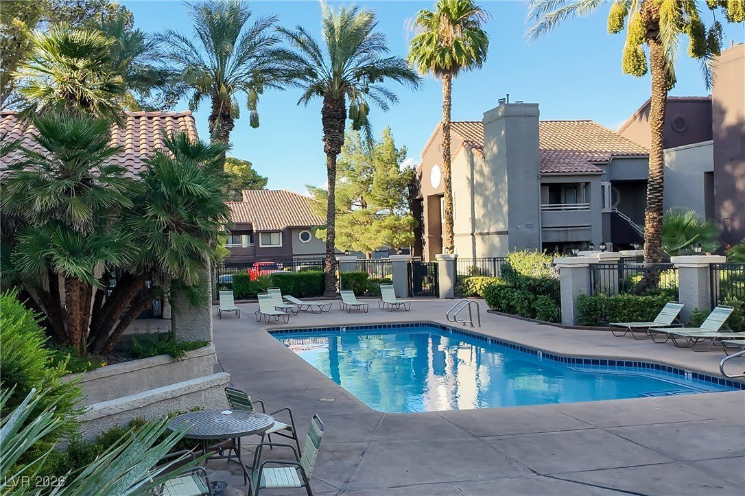 5044 S Rainbow Boulevard