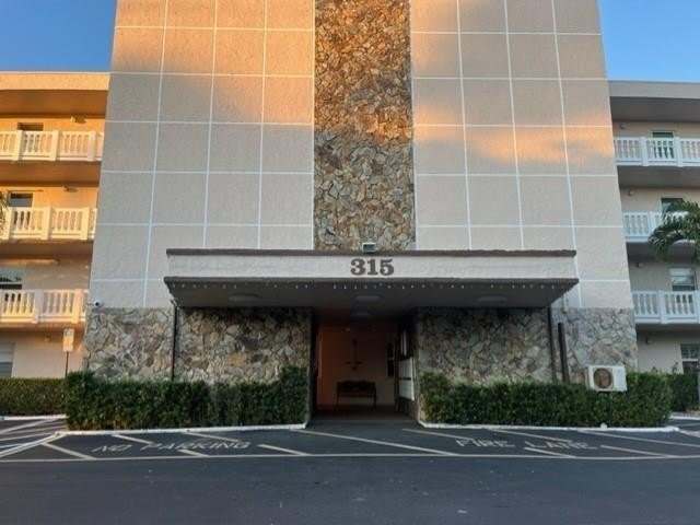 315 SE 11th Ter