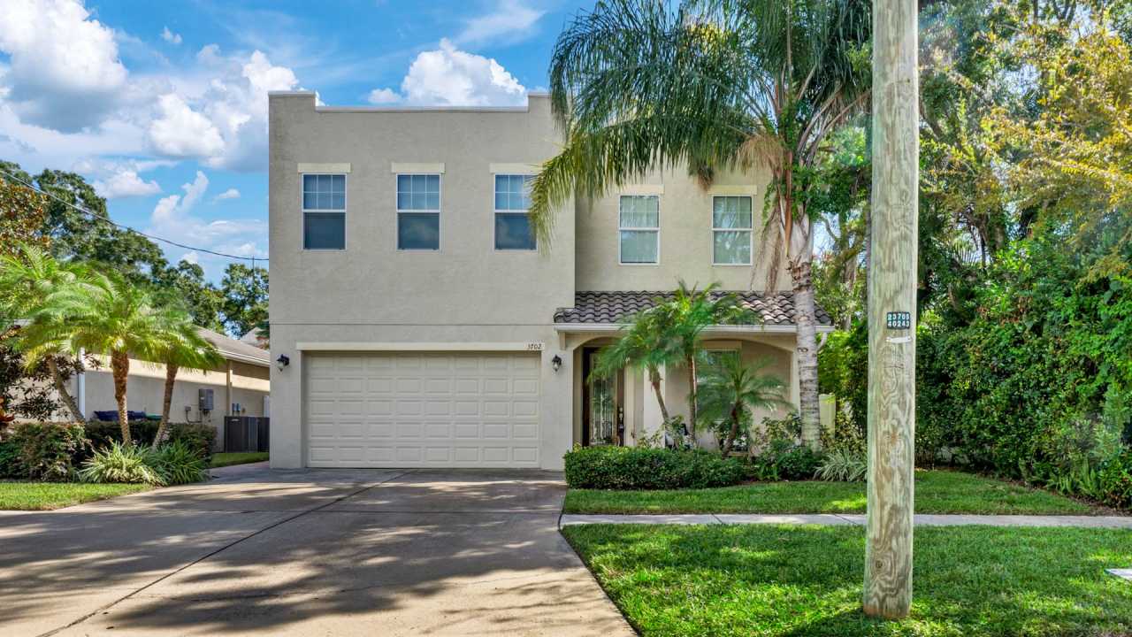 Beautiful 4BR/4BA two-story South Tampa Home with 2 Car Garage in Plant District