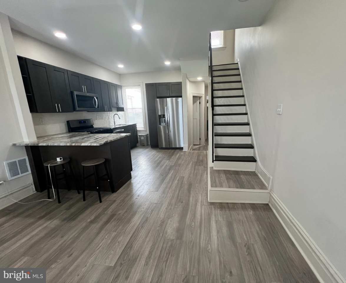 1725 N 27TH Street unit: 2