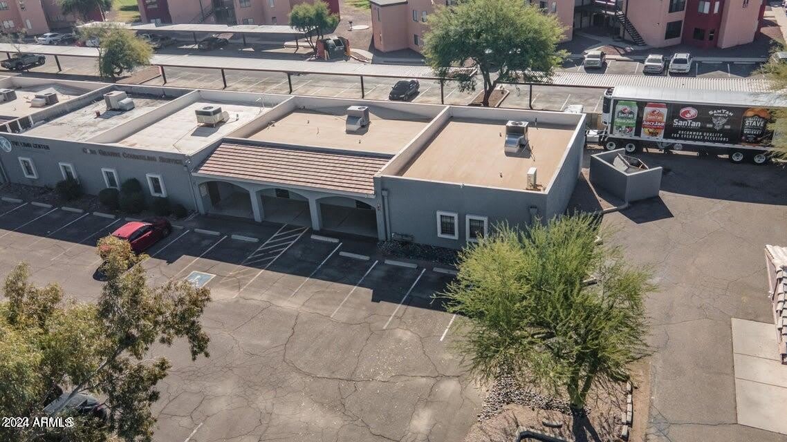 633 E COTTONWOOD Lane