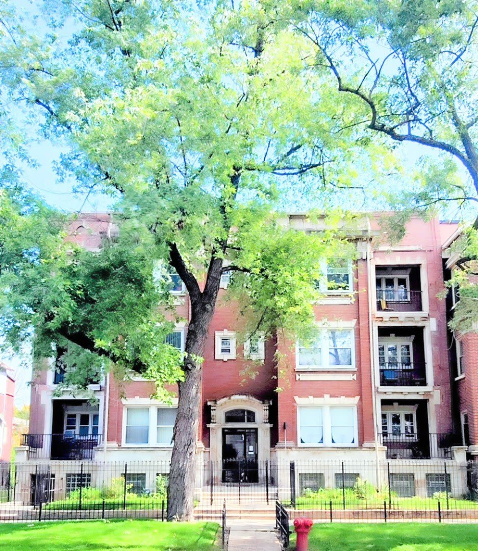 5231 S Michigan Avenue