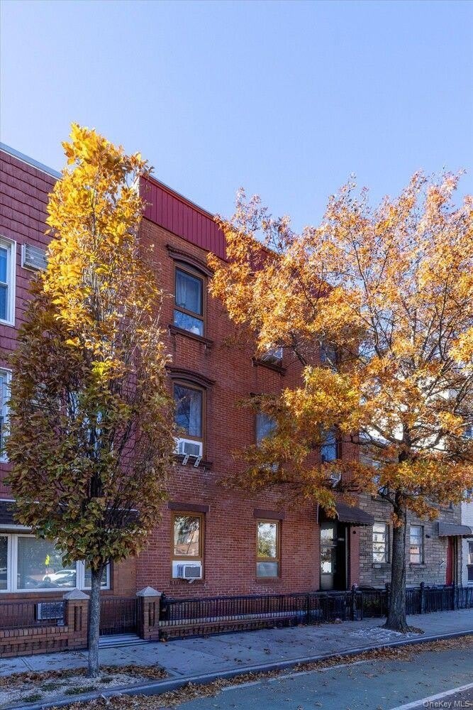 99 MC GUINNESS Boulevard unit: 1