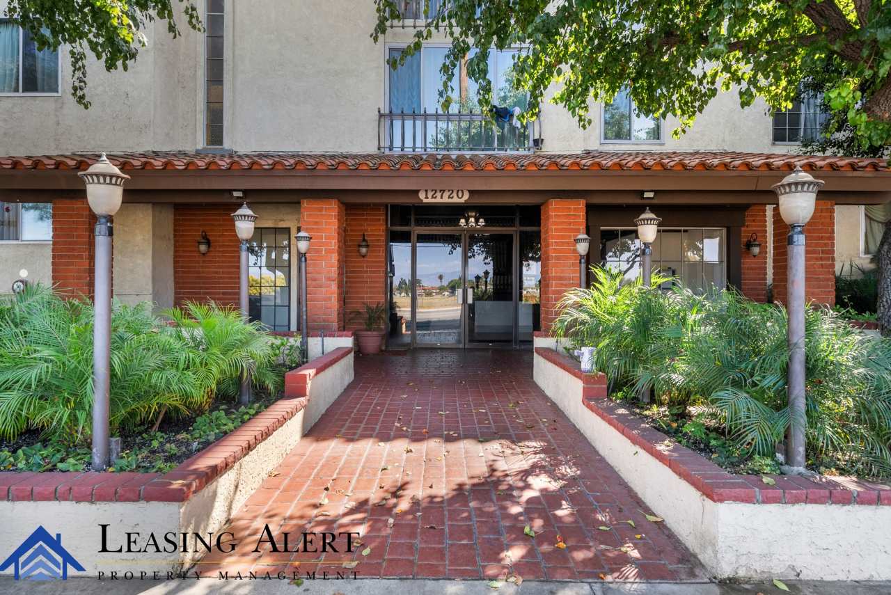 12720 Burbank Boulevard - 1#304