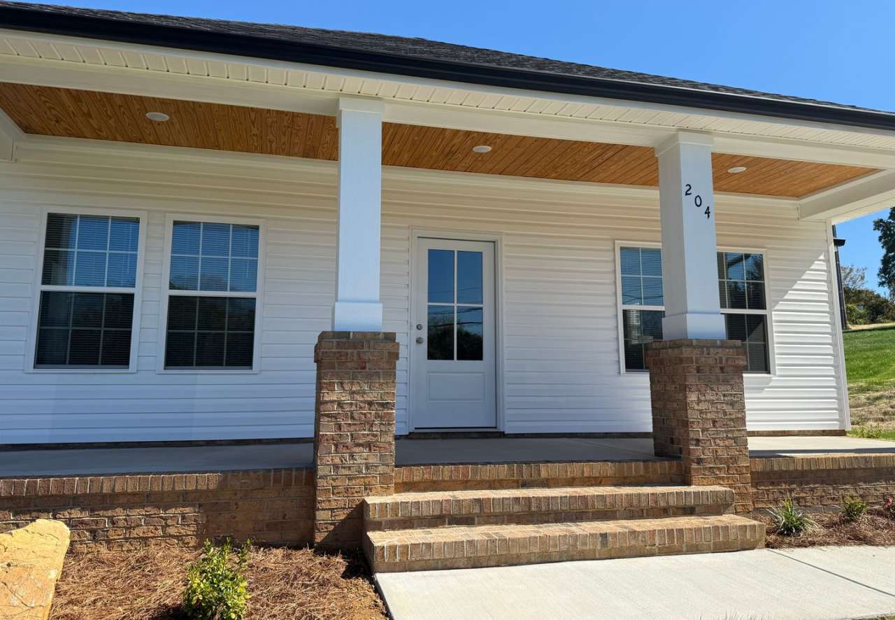 Three bedroom, 2 bath newly constructed house in Graham