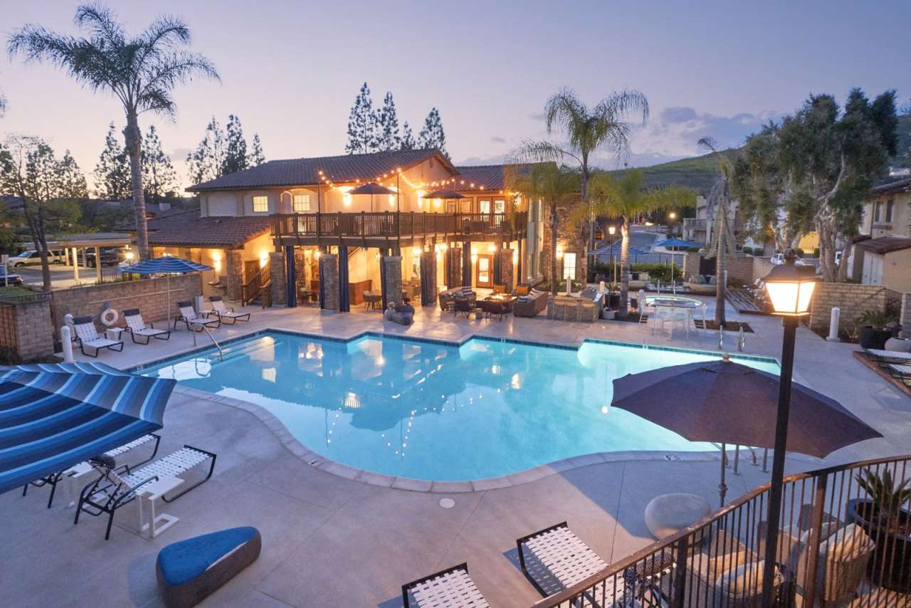 The Knolls Apartment Homes