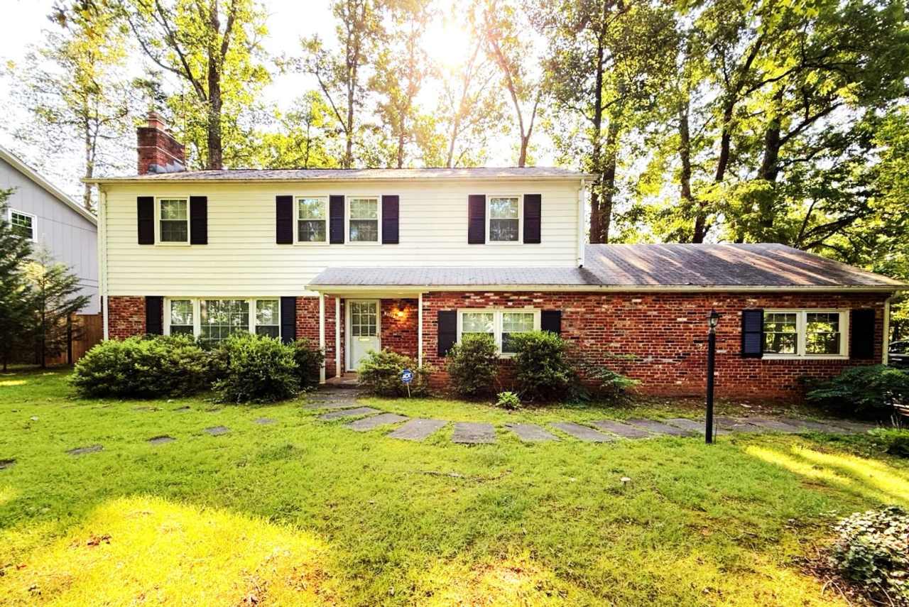 Renovated 4 Bed, 2.5 Bath in Wyngate WITH LAWN CARE INCLUDED!