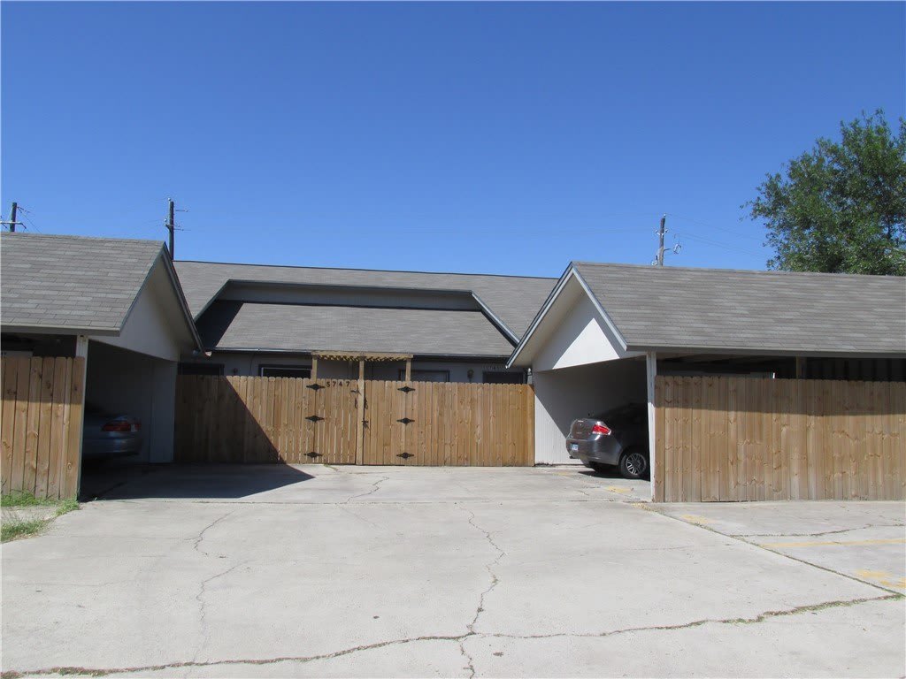 5743 Crestmore Drive