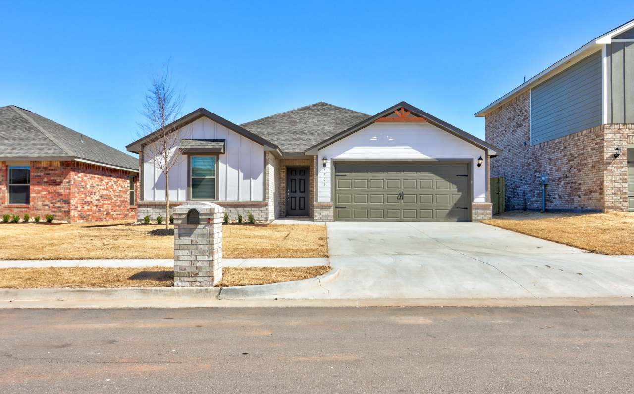 1705 Crimson Lake Boulevard