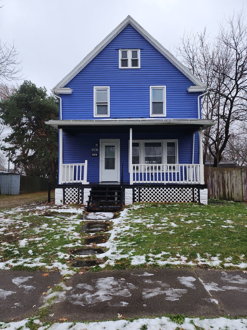 3 Bedroom House for Rent on W 25th - MOVE IN READY AND CLEAN