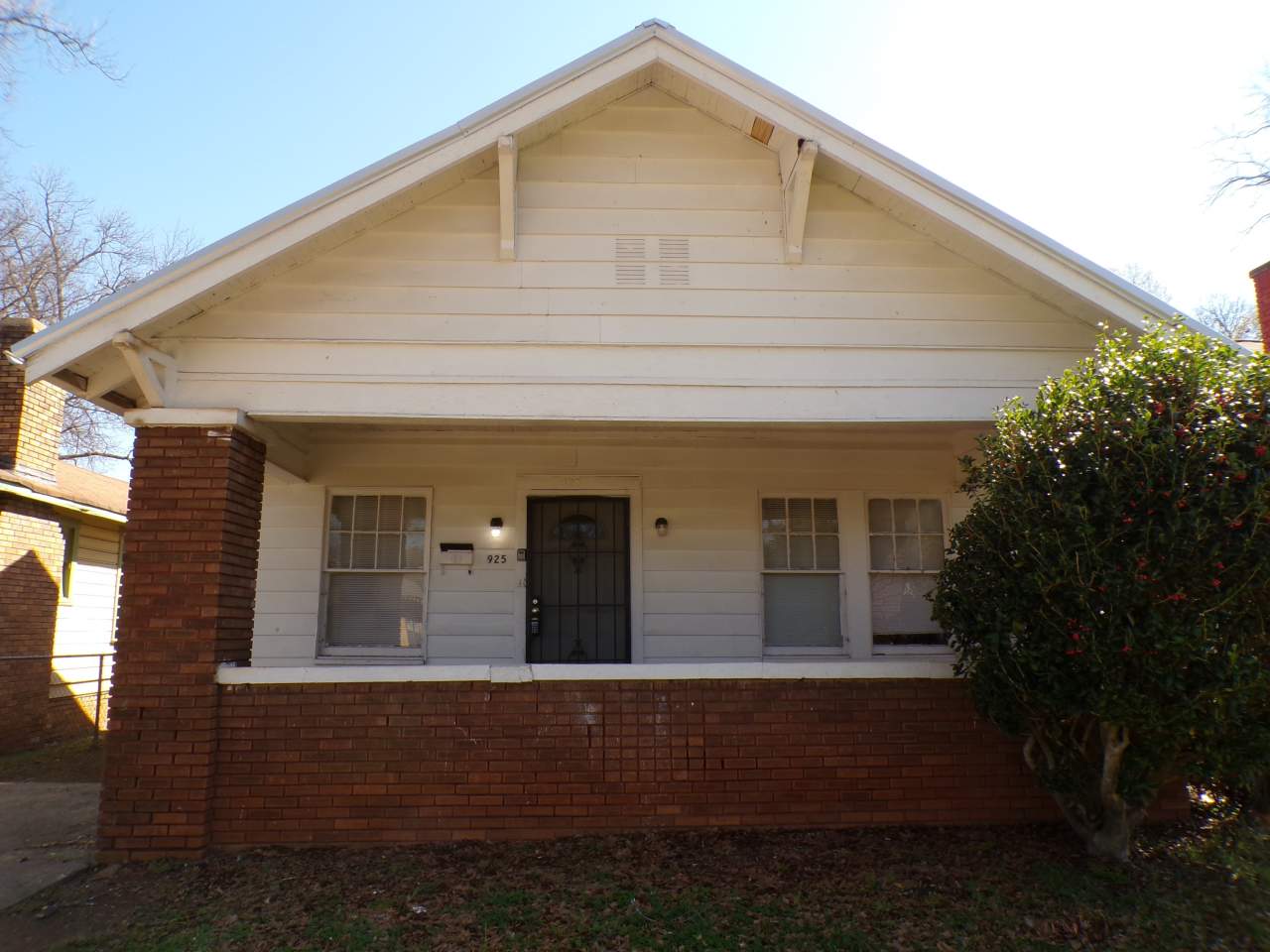 952 7th Street Southwest