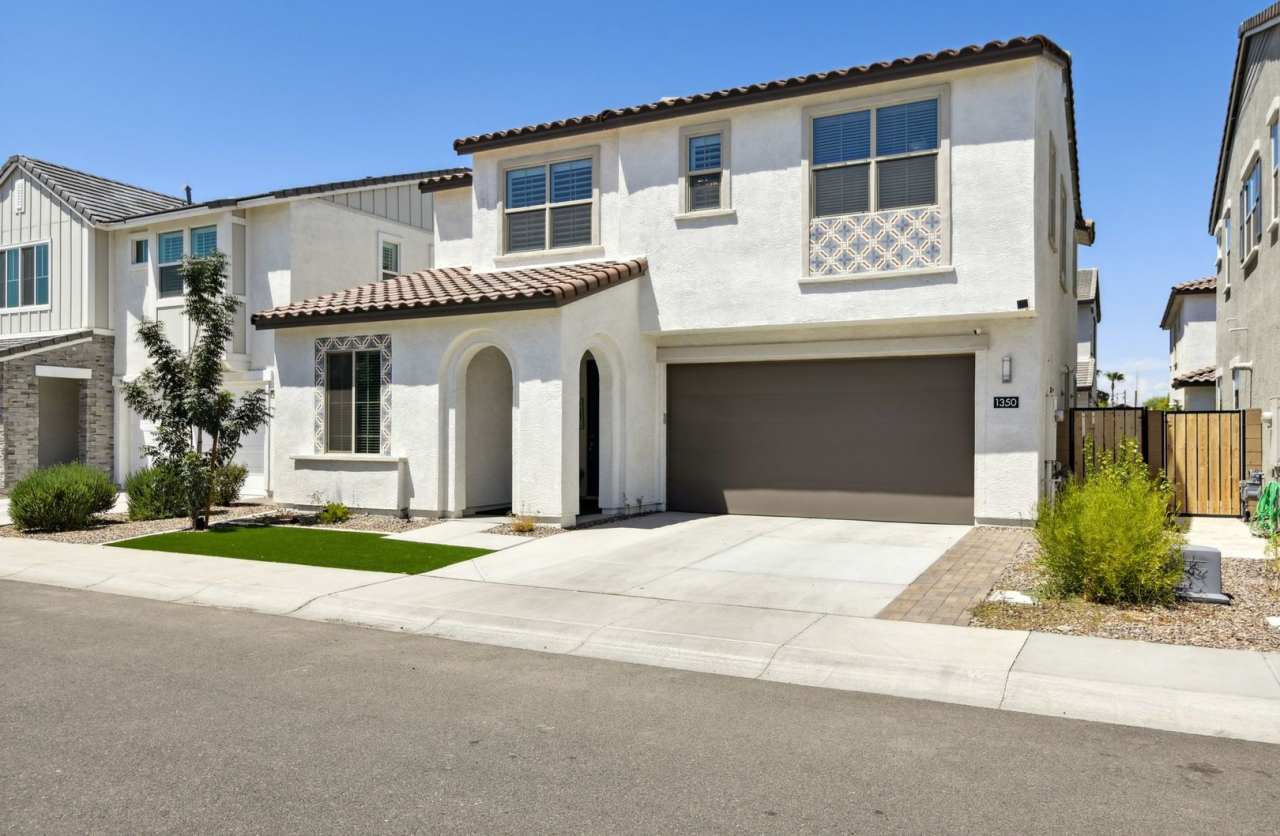 4 Bedroom Single Family in Chandler