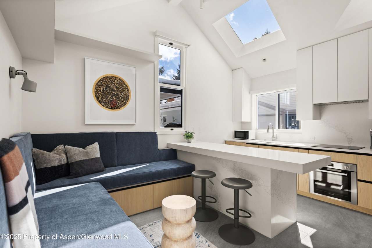 211 W Main Street unit: 103