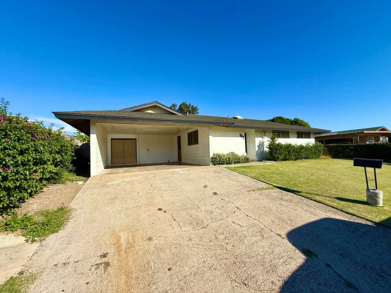 3 Bedroom / 2 Bath House for rent in Kahului!