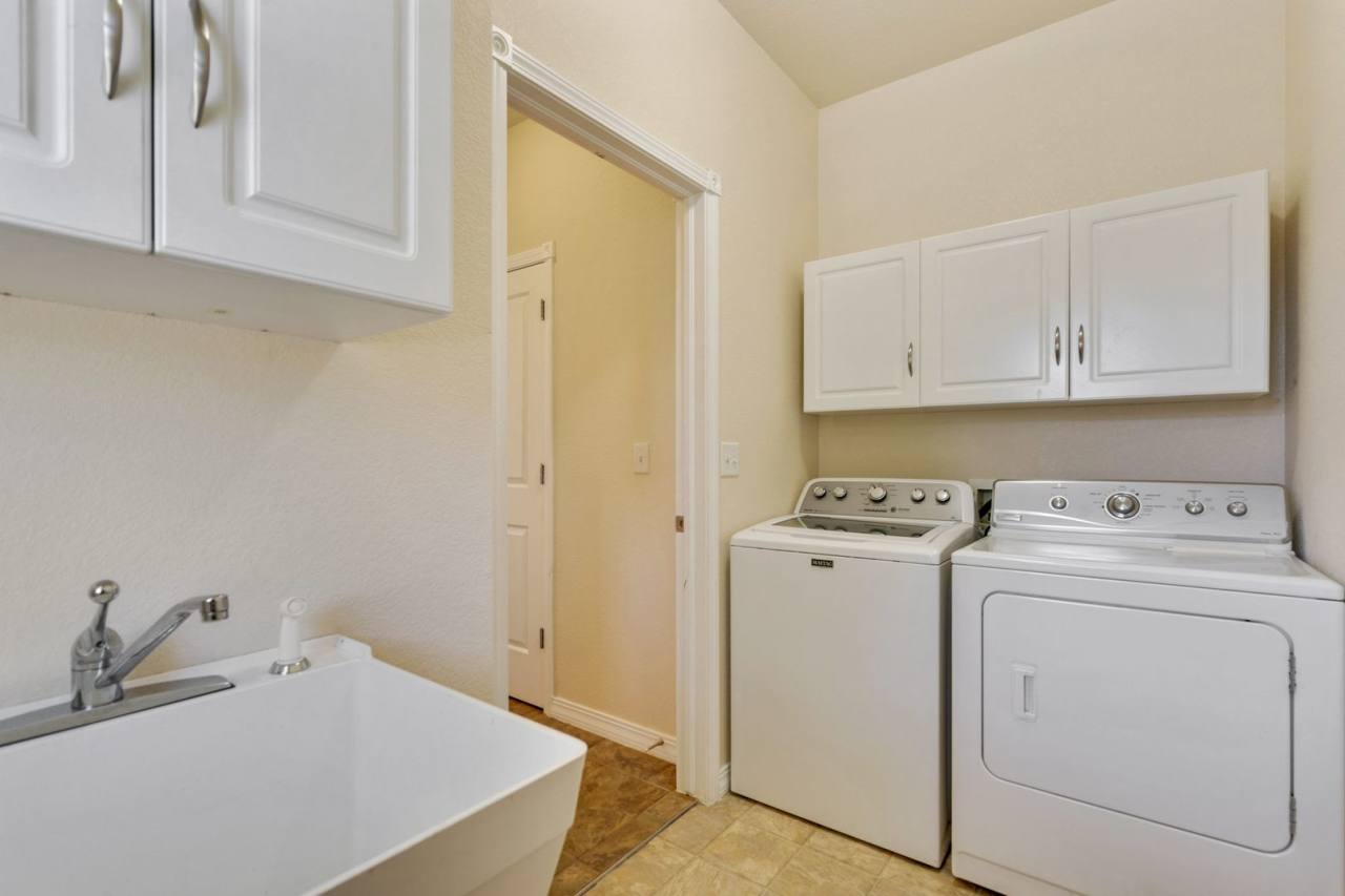 Beautiful 3-Bedroom, 2½-Bath Home with Open Floor Plan in East Fort Collins