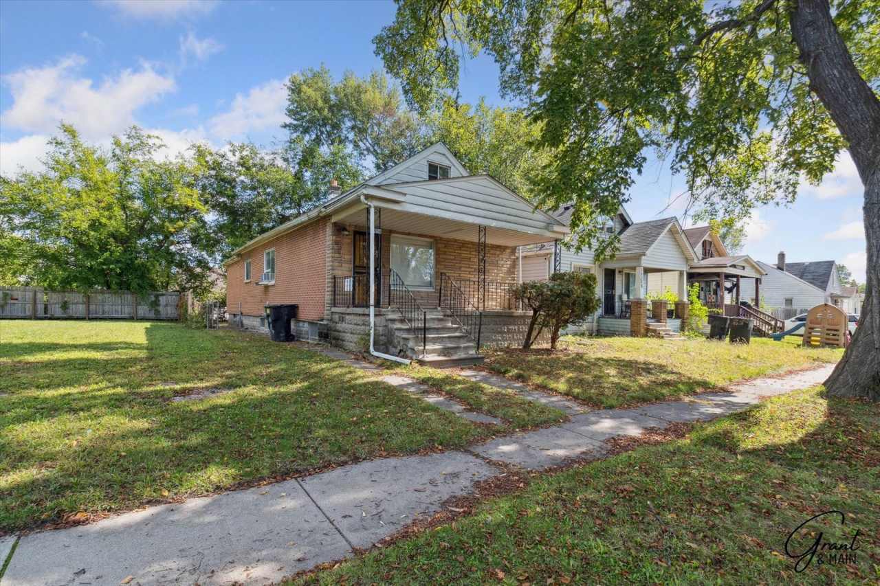 3 bedroom - 1 bath $1150/month