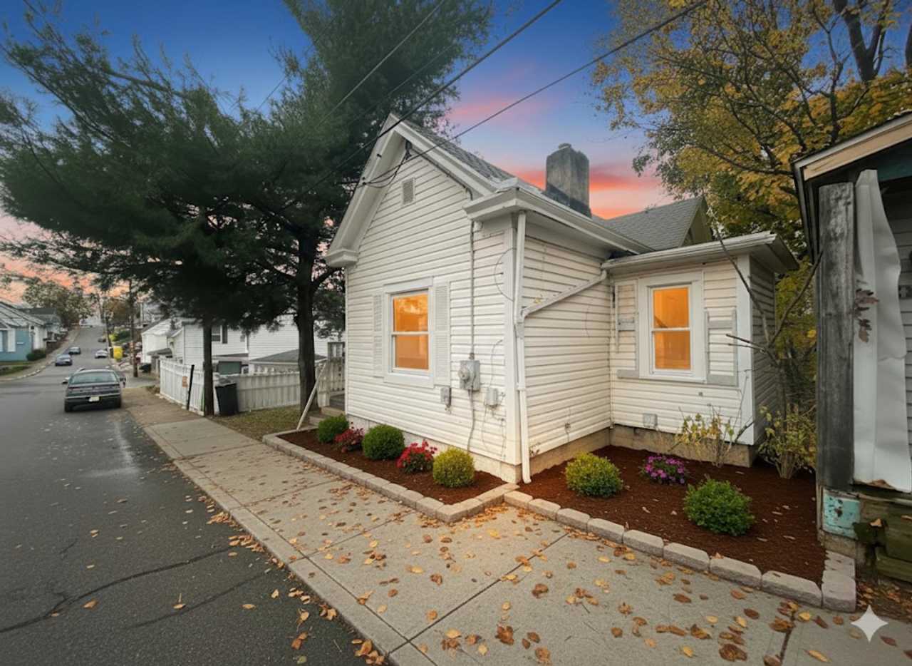 Spacious rooms, updated mechanicals, and convenient Canonsburg living