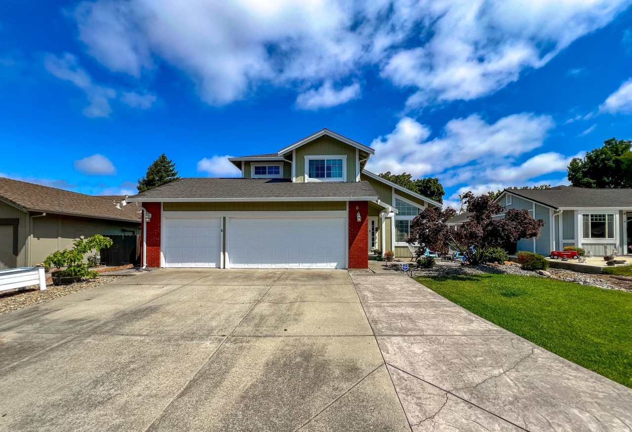 Stylish 3-bedroom, 2.5-bath home tucked in a quiet American Canyon cul-de-sac