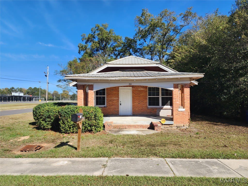 210 W Osceola Street