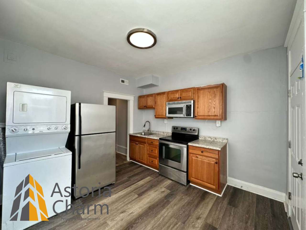 4 Bedroom or 3 Bedroom with Den Home with First Floor Bedroom on Homestead Street