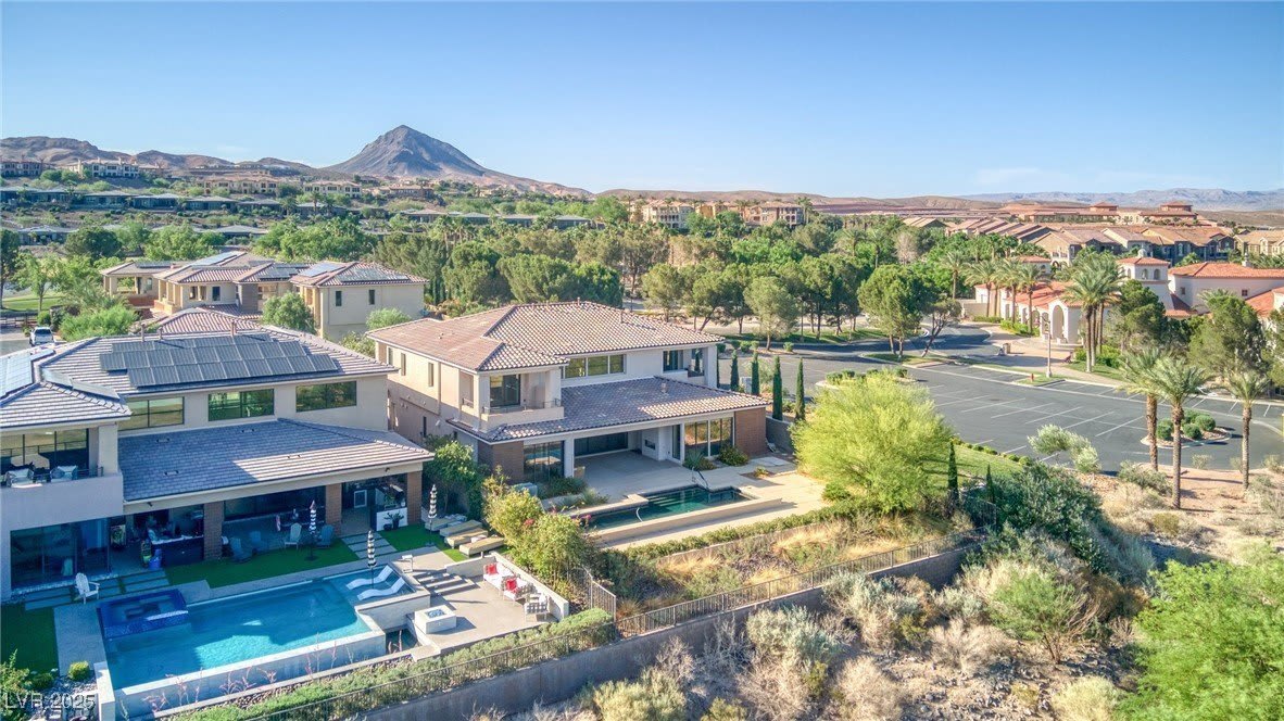 72 Bella Lago Avenue