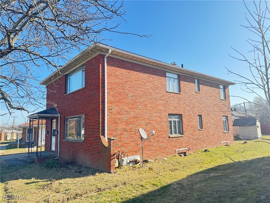 463-65 Treeside Drive unit: 465(Up)