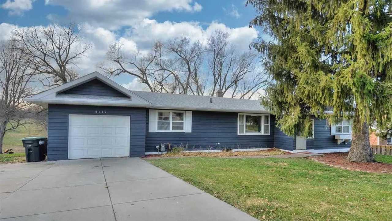 4112 N 84th Street – Spacious Ranch Home on Half an Acre!