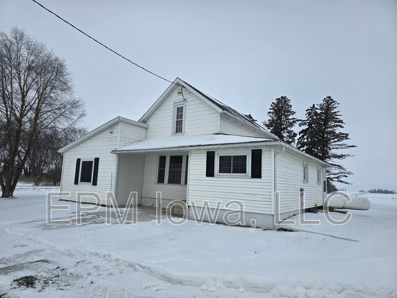 304 North Nesbit Road