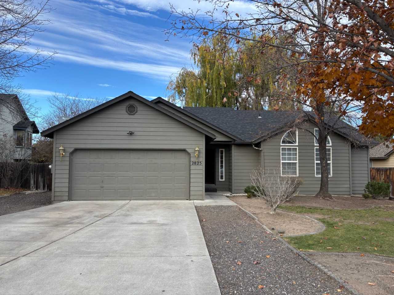 Desirable one Level Home in SW Redmond!