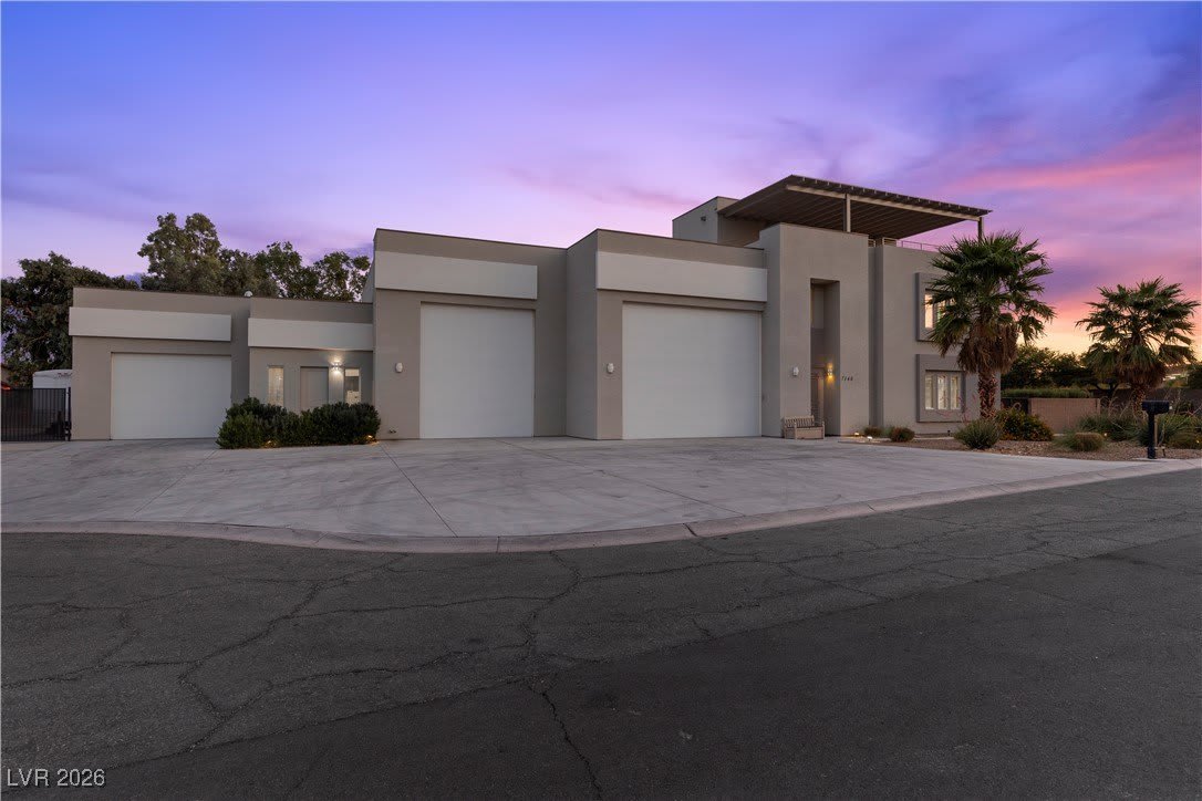 7140 La Cienega Street