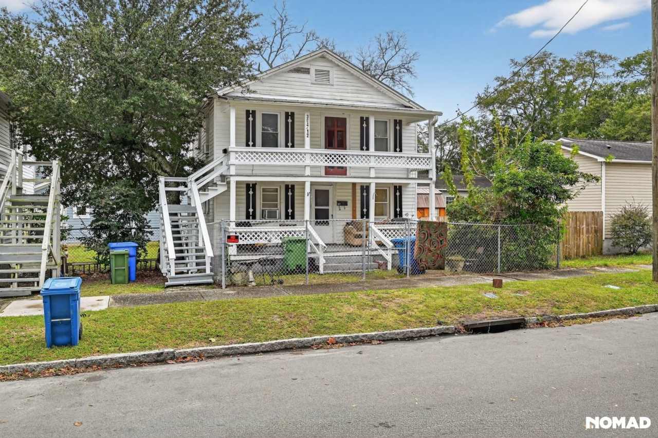Charming 2BR Duplex in Wilmington