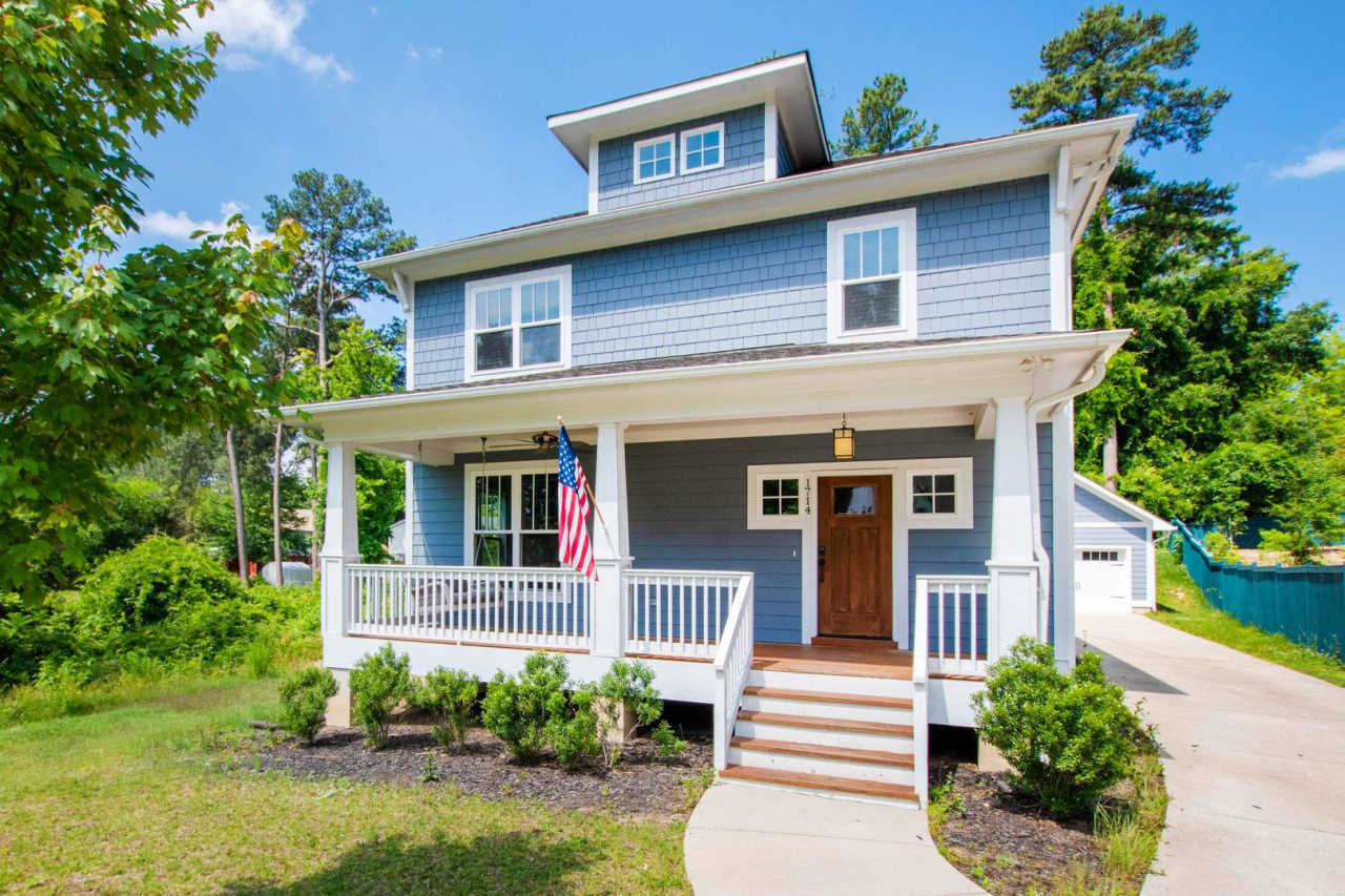 Craftsman Style Home in heart of the Lakewood-Tuscaloosa neighborhood!