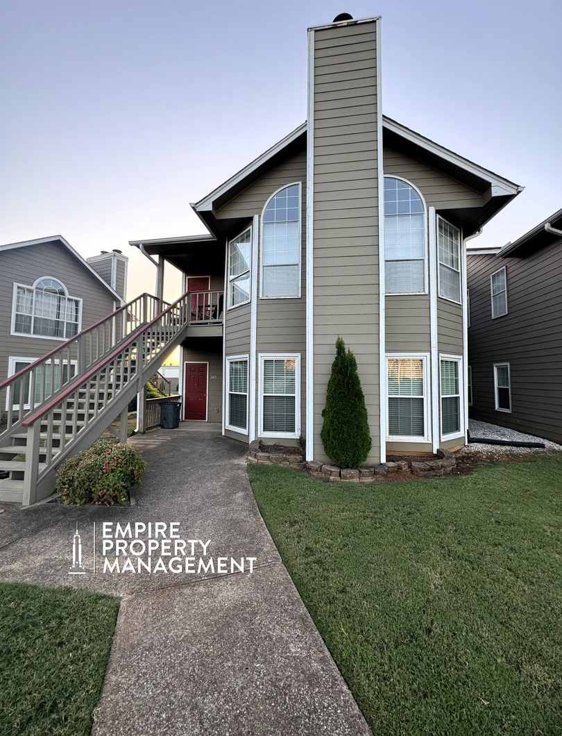 Move-In Special!! 1/2 Off First Month's Rent!!