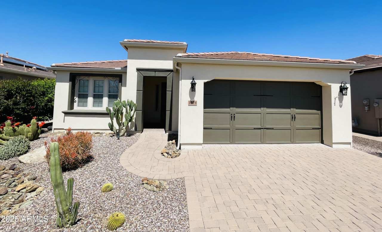 1674 E AZAFRAN Trail