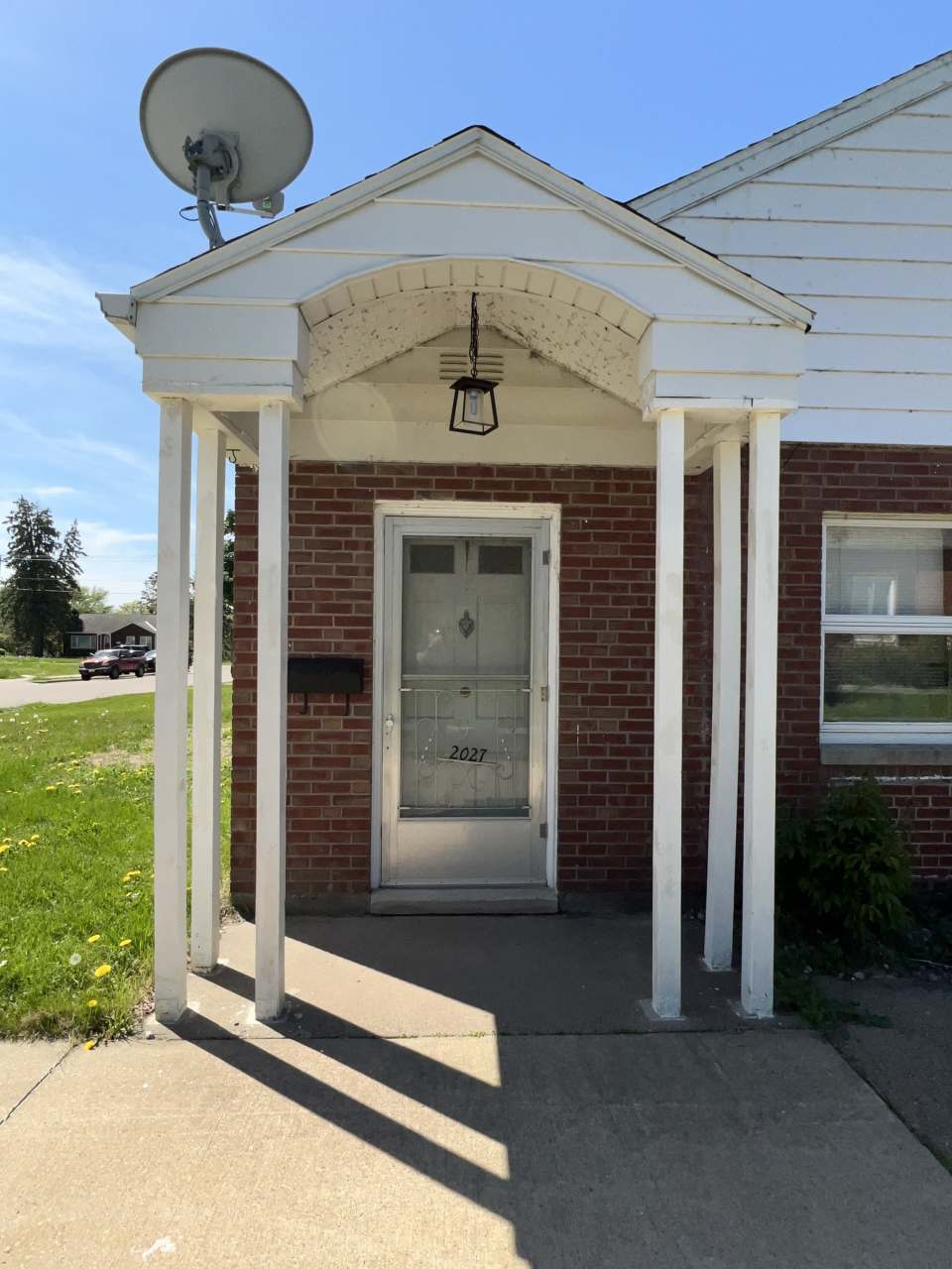 2027 Ogilby Road - 1